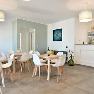 https://prima-luna.in-sardinia.net